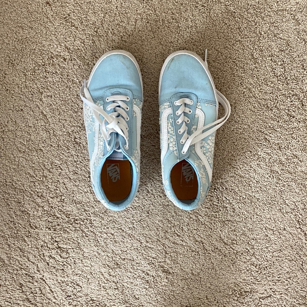 BLUE VANS